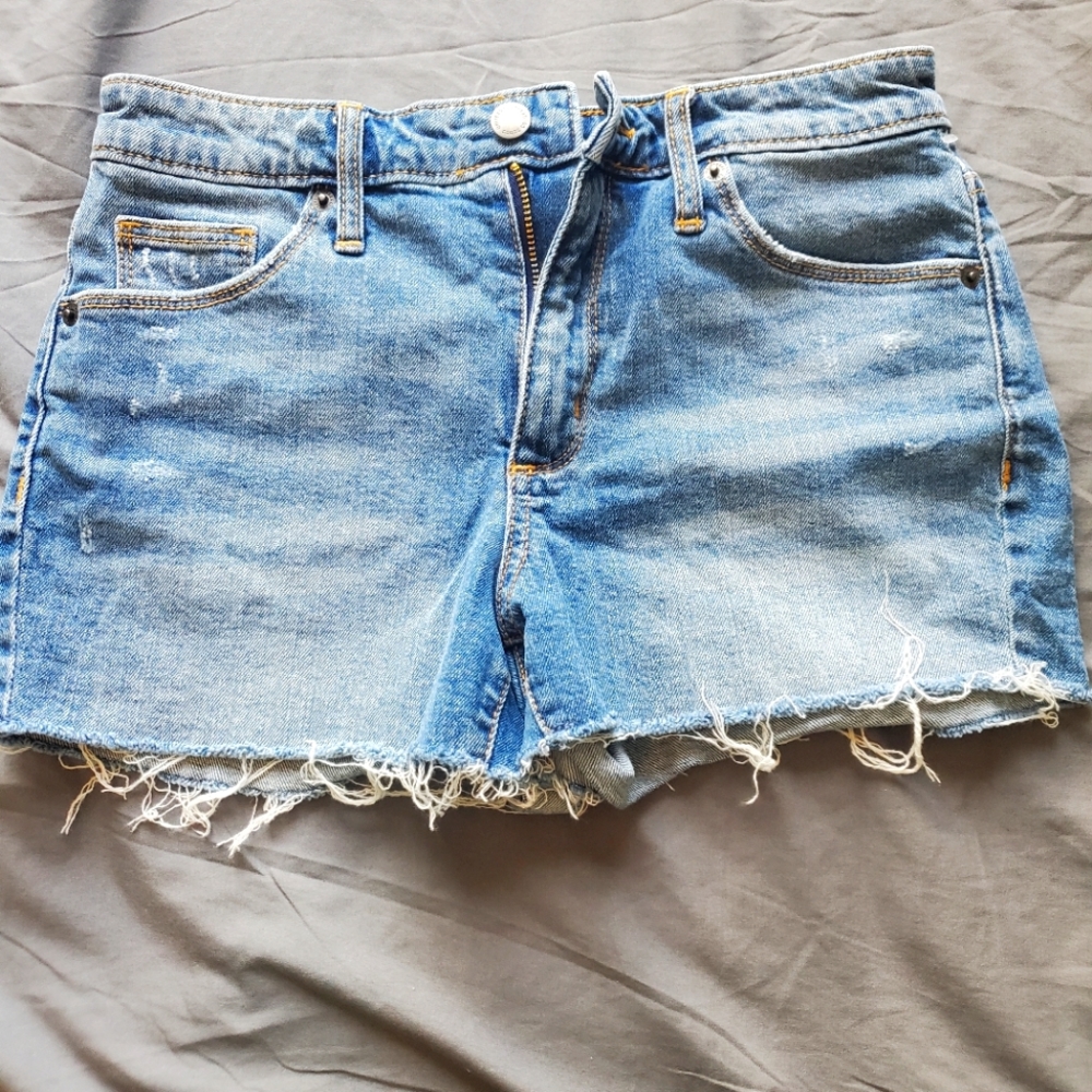 Universal Thread shorts